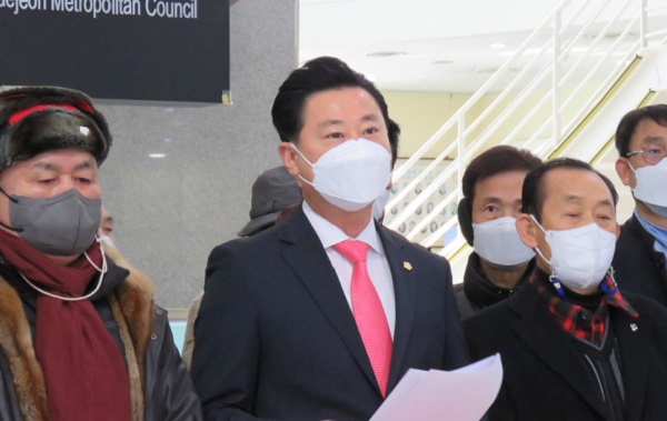 ▲ 국민의 힘 김경석 대전 서구의회 부의장이 11일 서구청장 출마 공식 선언.ⓒ대전 서구의회