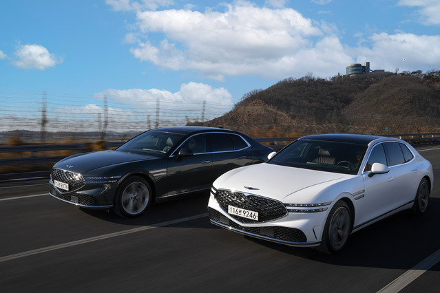 ▲ 신형 G90의 주행 모습. ⓒ제네시스