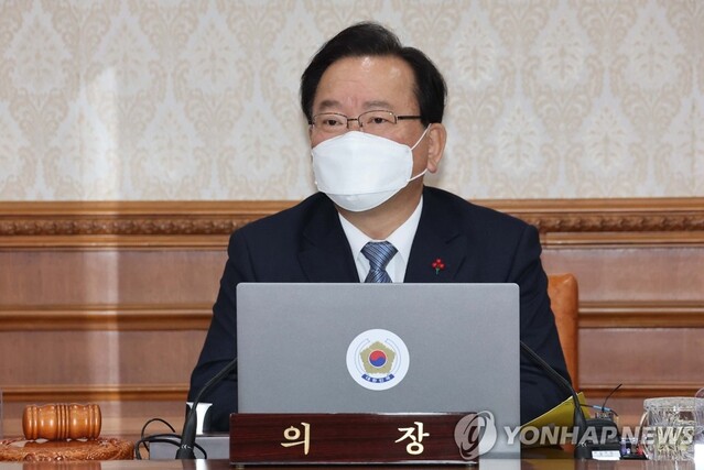 ▲ 21일 정부서울청사에서 열린 임시 국무회의 주재하는 김부겸 국무총리.ⓒ연합뉴스
