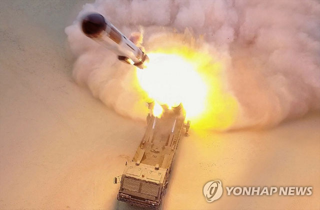 ▲ 북한이 28일 공개한 신형 장거리 순항미사일 발사 장면. ⓒ연합뉴스. 무단전재 및 재배포 금지.