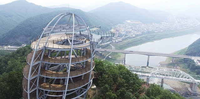 ▲ 단양 만천하스카이워크 여름 풍경.ⓒ단양군