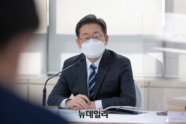 ▲ 이재명 더불어민주당 대선 후보가 6일 오후 부산 부산진구 부산상공회의소를 방문해 발언하고 있다. ⓒ뉴데일리(사진=이재명 캠프)