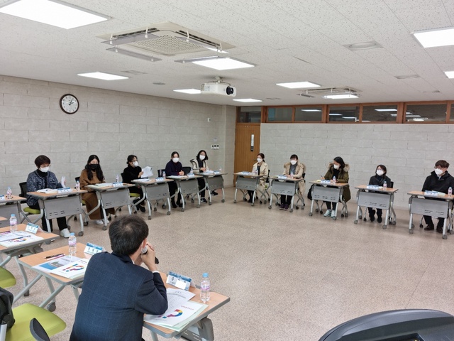 ▲ 경북교육청은 현장 우수교원의 전문성 신장을 위해 ‘2022년도 교원 학습연구년 특별연수 과정’을 운영한다고 16일 밝혔다.ⓒ경북교육청