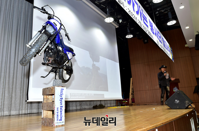 ▲ 홍기석 봉사단 팀닥터