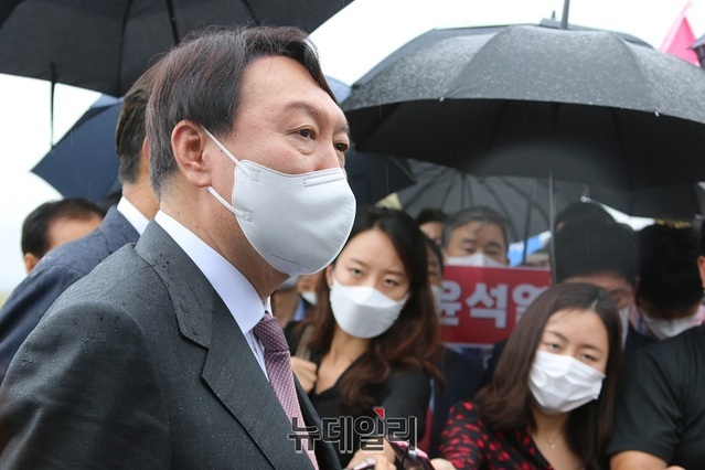 ▲ 윤석열 대통령 당선인이 지난해 8월 30일 국회세종의사당 예정부지를 방문하고 있다.ⓒ이길표 기자