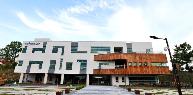 ▲ 논산 열린도서관 전경.ⓒ논산시