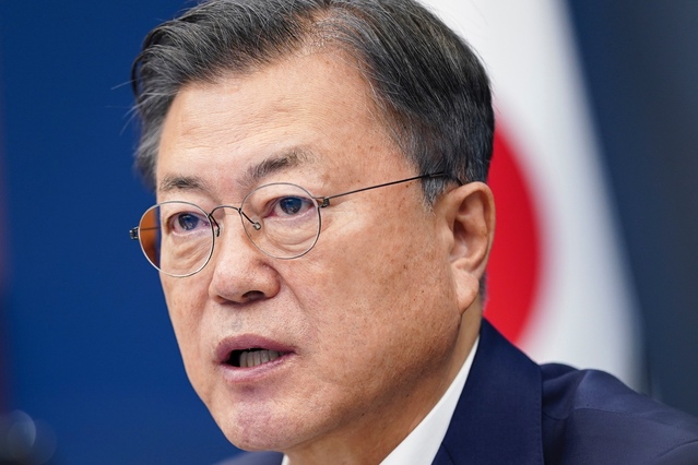 ▲ 문재인 대통령이 14일 청와대 여민관에서 열린 수보회의를 주재하며 발언하고 있다.