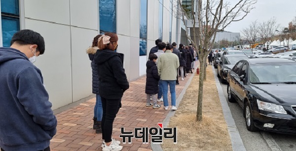 ▲ 동구청에 마련된 임시선별소.ⓒ김경태 기자