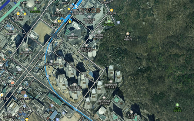 ▲ 신용산역 일대에 들어선 고층 주상복합아파트들. 모두 30층 이상의 고층이다. 또한 국방부-합참 청사와 불과 수백 미터 떨어져 있다. ⓒ네이버 지도 캡쳐.