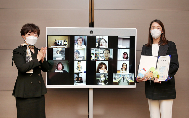 ▲ DGB대구은행(은행장 임성훈)은 23일 수성동 본점에서 금융소비자 보호 및 권익증진을 위한 소비자 고객 패널단 ‘DGB참소리 자문단’의 9기 발대식을 실시했다.ⓒDGB대구은행