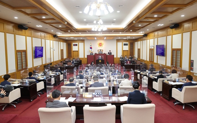 ▲ 대구광역시의회(의장 장상수)가 3월 25일 본회의를 열어 회기 중 위원회별로 검토를 마친 2022년 제1회 추경예산안과 제·개정 조례안 등 21건의 안건을 최종 의결하고, 3월 15일부터 11일간 이어진 제289회 임시회 의사일정을 마무리한다.ⓒ대구시의회