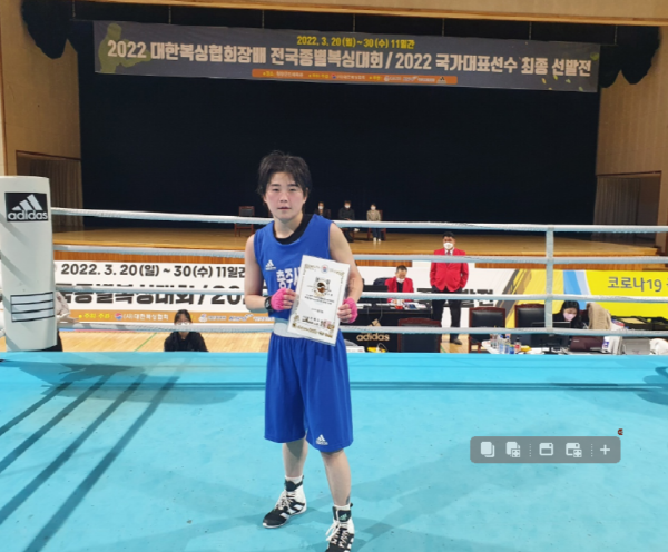 ▲ 국가대표 최종 선발전 우승으로 국가대표로 발탁된 박초롱이 시상식 후 기념촬영을 하고 있다.ⓒ충주시