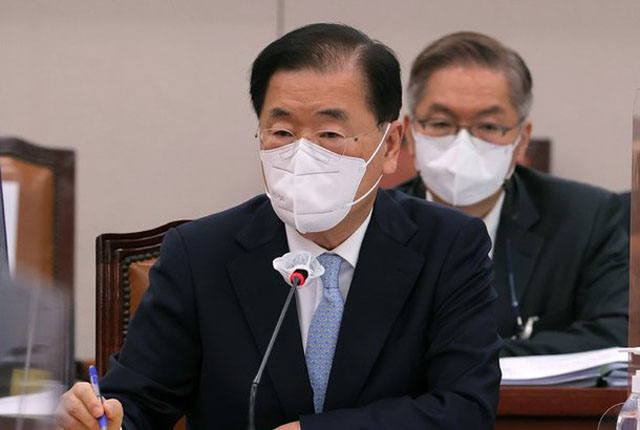 ▲ 지난 28일 국회 외통위에 출석해 위원들의 질의에 답변하는 정의용 외교부 장관. ⓒ뉴시스. 무단전재 및 재배포 금지.