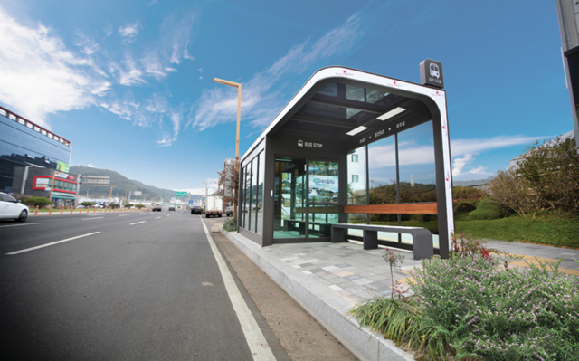 ▲ 성주군은 올해 대중교통 활성화와 도시미관 개선을 위해 노후 버스승강장 교체와 스마트 승강장 설치로 대중교통 편의시설 확충과 개선에 박차를 가하고 있다.ⓒ성주군