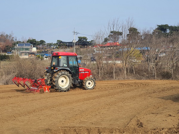 ▲ 농작업 대행 서비스 장면.ⓒ부여군