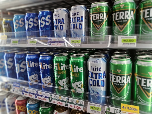 가격 인상 여파 편의점까지… 국산 맥주도 '4캔 1만1000원' | Save Internet 뉴데일리 가격 인상 여파 편의점까지… 국산 맥주도 '4캔 1만1000원' | Save Internet 뉴데일리