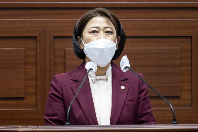 ▲ 경북도의회 건설소방위원회 소속 김영선 의원(비례, 민주)이 4월 6일 경상북도의회 본회의 5분 자유발언을 통해 학생의 인권 증진을 촉구하고 나섰다.ⓒ경북도의회