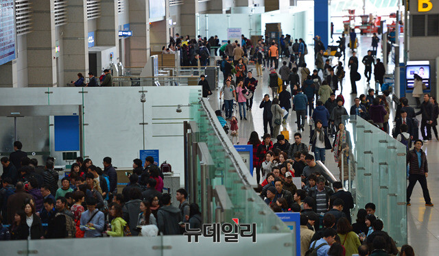 ▲ 북적이는 인천국제공항. ⓒ뉴데일리DB