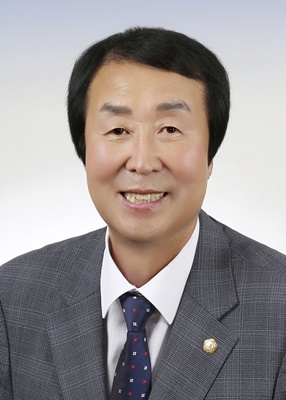 ▲ 이우청 김천시의회 의장.ⓒ김천시