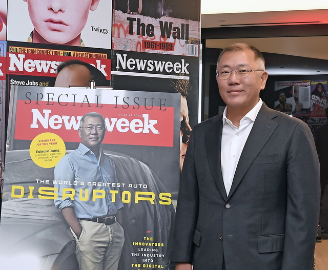 ▲ 현대차그룹 전기차 모델들의 연이은 수상은 정의선 회장의 퍼스트 무버 전략에 기인하는 것으로 분석된다. ⓒ현대차그룹