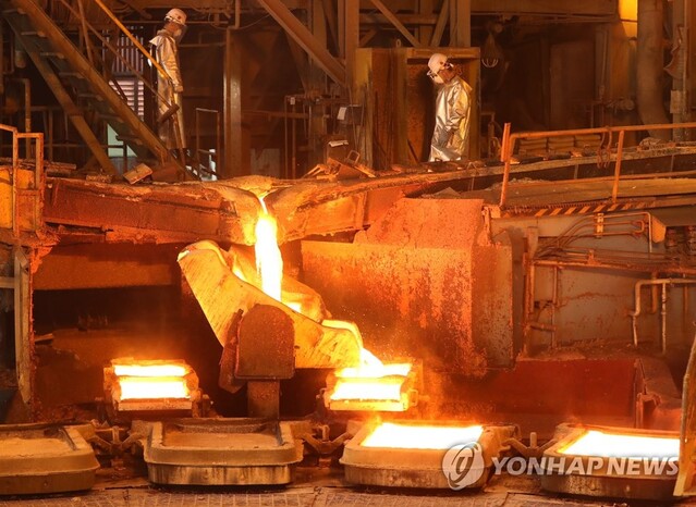 ▲ LS니꼬동제련 주조작업. ⓒ연합뉴스