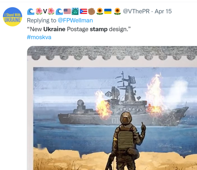 ▲ 우크라이나 병사가 러시아 모스크바함을 향해 가운데 손가락을 올리며 