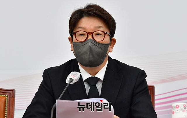 ▲ 권성동 국민의힘 원내대표가 25일 오전 국회에서 열린 최고위원회의에서 모두발언을 하고 있다. ⓒ이종현 기자