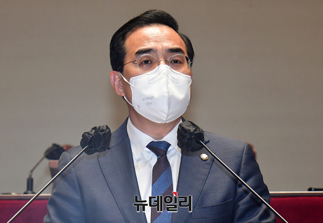 ▲ 박홍근 더불어민주당 원내대표가 26일 오후 국회에서 열린 의원총회에서 모두발언을 하고 있다. ⓒ이종현 기자