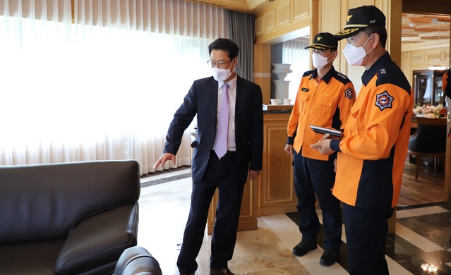 ▲ 경북도는 전국소년체전 및 전국장애학생체전에 대비해 지역 경기장 및 숙박시설에 대한 안전점검을 실시하고 있다.ⓒ경북도