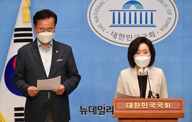 ▲ 법제사법위원회 국민의힘 소속 위원들이 2일 오전 서울 여의도 국회에서 