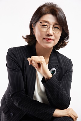 ▲ 마숙자 경북교육감 예비후보는 “학교를 넘어 도민과 소통하는 교육감이 필요하다”며 “경북의 모든 어른이 선생님이고, 경상북도 전체가 학교인 경북교육을 실현할 것”이라고 밝혔다.ⓒ마숙자 예비후보 사무소