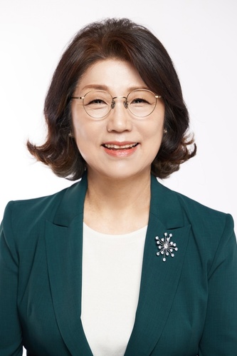 ▲ 마숙자 경북교육감 예비후보는 “10명의 아이에게는 10개의 교육이 필요하다”라며, “사립학교의 자율성을 보장할 것”이라고 밝혔다.ⓒ마숙자 예비후보 사무소