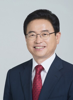 ▲ 이철우 경북도지사는 6·1일 지방선거에서 선거대책위원회를 구성하지 않고 ‘도민이 도지사입니다’라는 슬로건 아래 도민들과 함께 만들어가는 ‘도민캠프’를 운영할 것이라고 밝혔다.ⓒ이철우 후보 선거캠프 실무단