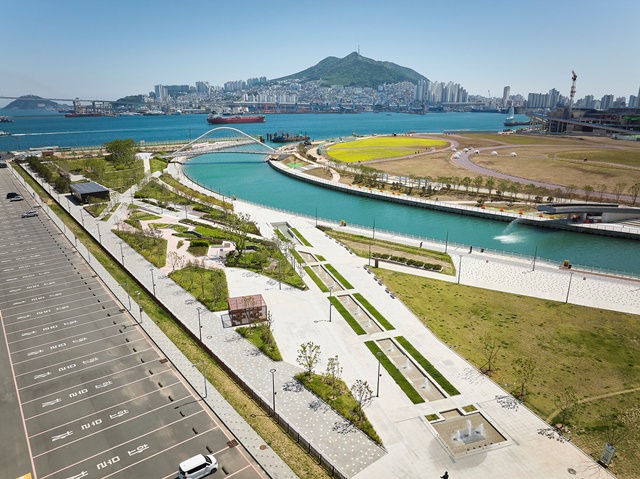 ▲ '부산항 북항 친수공원'. ⓒ반도건설