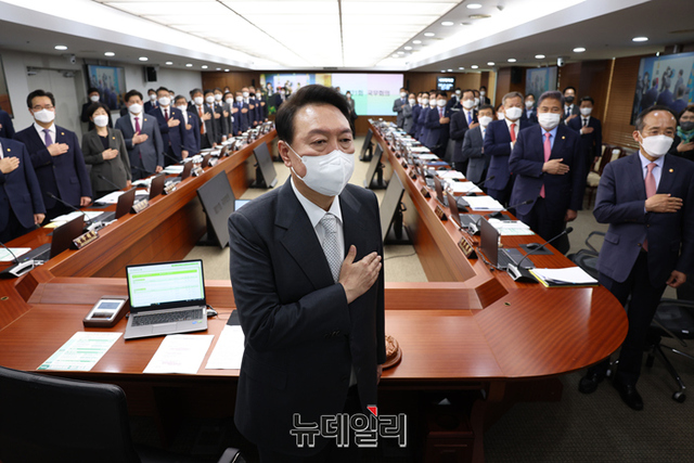 ▲ 윤석열 대통령이 지난 12일 서울 용산구 대통령 집무실에서 국무회의를 주재하고 있다. ⓒ뉴데일리DB