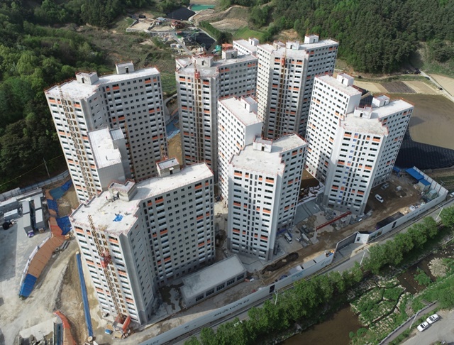 ▲ 'e편한세상 금산 프라임포레' 시공 현장. ⓒDL건설