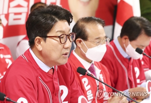 ▲ 권성동 국민의힘 원내대표가 26일 인천 계양구 윤형선 계양을 국회의원 후보 선거캠프에서 열린 현장 원내대책회의에서 발언하고 있다.ⓒ연합뉴스