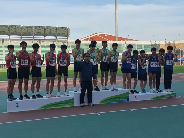 ▲ 대구시교육청은 5월 28일부터 29일까지 경상북도 구미 일원에서 개최된 제51회 전국소년체육대회 육상 종목에서 금메달 9개, 은메달 6개, 동메달 3개로 역대 최고의 성적을 거뒀다.ⓒ대구시교육청