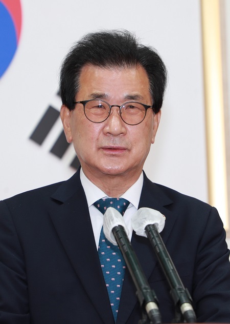 ▲ 이시종 충북도지사가 2일 임기 마지막으로 대회의실에서 직원조회를 주재하고 있다.ⓒ충북도