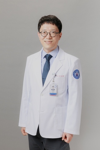 ▲ 계명대학교 동산병원(병원장 황재석) 유방내분비외과 이무현 교수팀은 올해 2월, 지역 최초로 다빈치SP 장비를 이용한 갑상선암 로봇수술을 성공하며 유방암·갑상선암 로봇수술에서 많은 성과를 내고 있다.ⓒ계명대동산병원