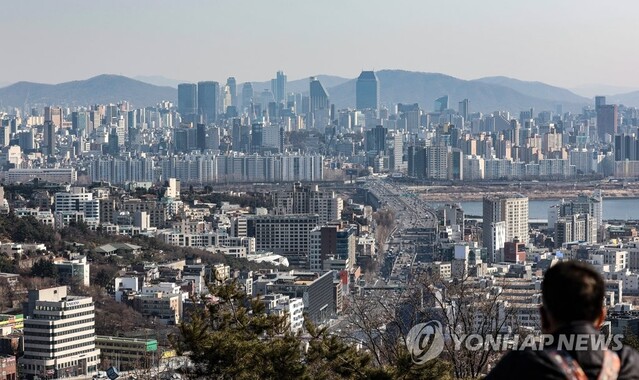 ▲ 서울 남산 전망대에서 바라본 용산구와 강남 일대. 220303 ⓒ연합뉴스