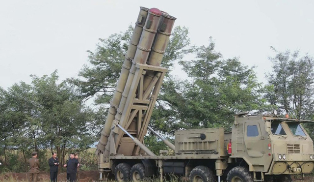 ▲ 2019년 11월 시험발사 당시 북한의 초대형 방사포. ⓒ연합뉴스. 무단전재 및 재배포 금지.
