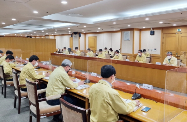 ▲ 충주시가 16일 가뭄대책 회의를 열고 가뭄 대응 합동 TF팀을 구성했다.ⓒ충주시