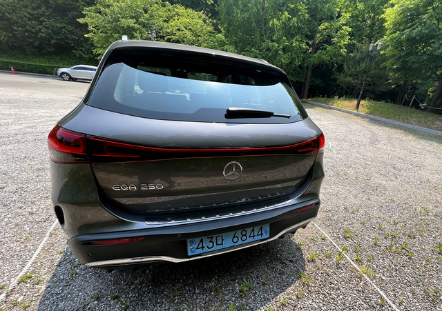 ▲ EQA의 후면부 모습. ⓒ김재홍 기자