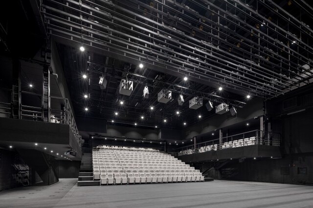 ▲ 'LG아트센터 서울'의 가변형 블랙박스 'U+ 스테이지'.ⓒLG아트센터