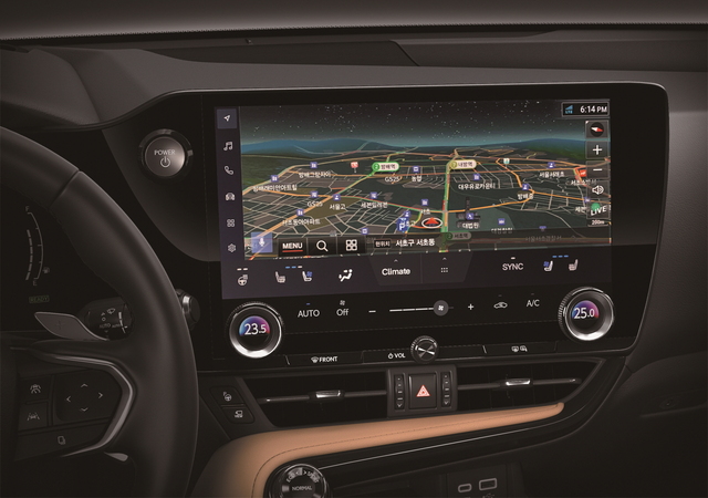 ▲ 맵퍼스가 렉서스 신형 NX에 아틀란을 공급한다. ⓒ맵퍼스