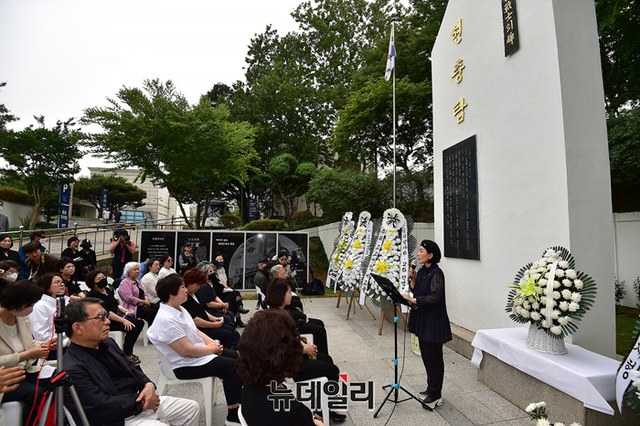 ▲ (사)물망초의 박선영 이사장은 서울대 병원 학살사건은 전쟁범죄라며 진상규명이 필요하다고 역설했다. ⓒ정상윤 기자.