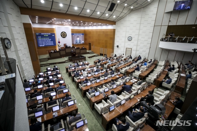 ▲ 지난 21일 오후 서울 중구 서울시의회에서 제308회 정례회 2차 본회의가 열리고 있다. ⓒ뉴시스