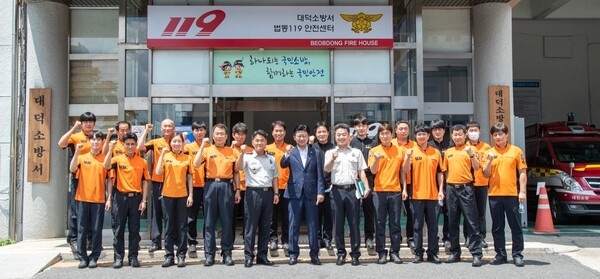 ▲ 최충규 대덕구청장이 지역 13개 유관기관을 방문해 적극적인 구정 협조와 기관 간 협력체계 구축을 강조하며 소통 행보에 나섰다.ⓒ대전동구