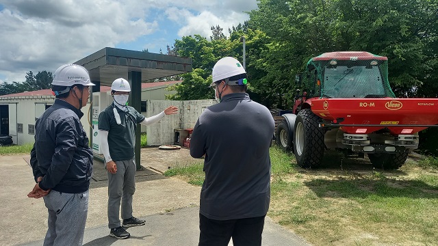 ▲ 김성조 사장(왼쪽)이 직접 현장 안전점검을 실시하고 있다.ⓒ경북관광공사